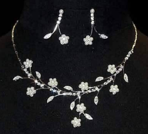 Pearl Flower & Leaf Necklace & Earring Set image 1