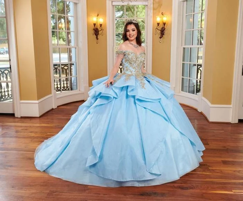Quinceañera Style image 1