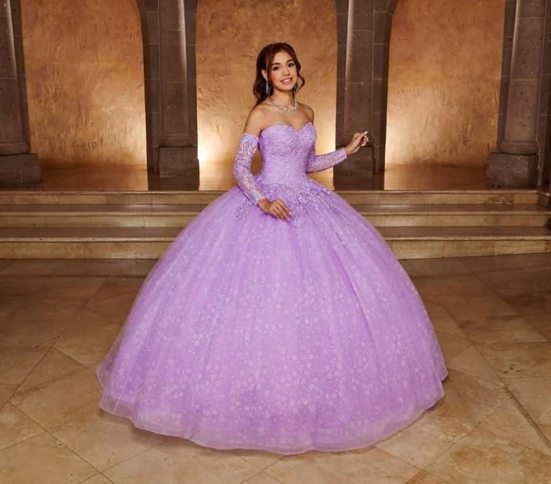 Quinceañera Style image 3