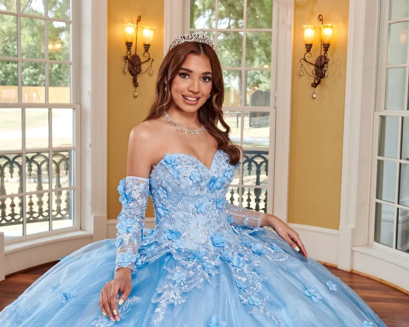 Quinceañera Style image 1