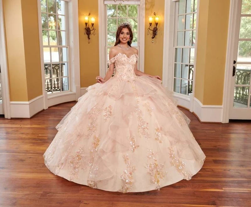 Quinceañera Style image 1