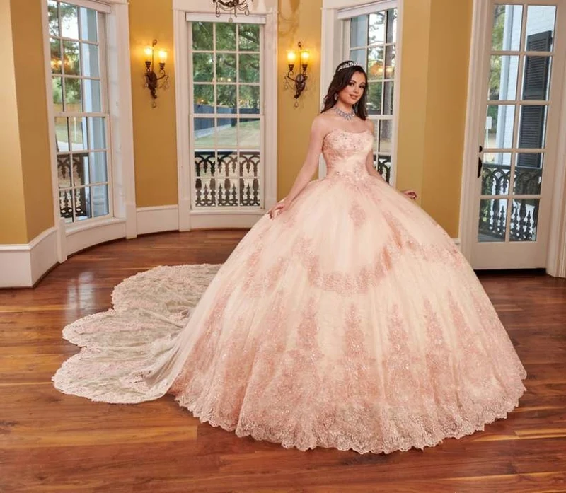 Quinceañera Style image 1